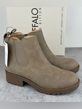 Buffalo David Bitton Anna Brown Water Repellant Women's Chelsea Boots US 10